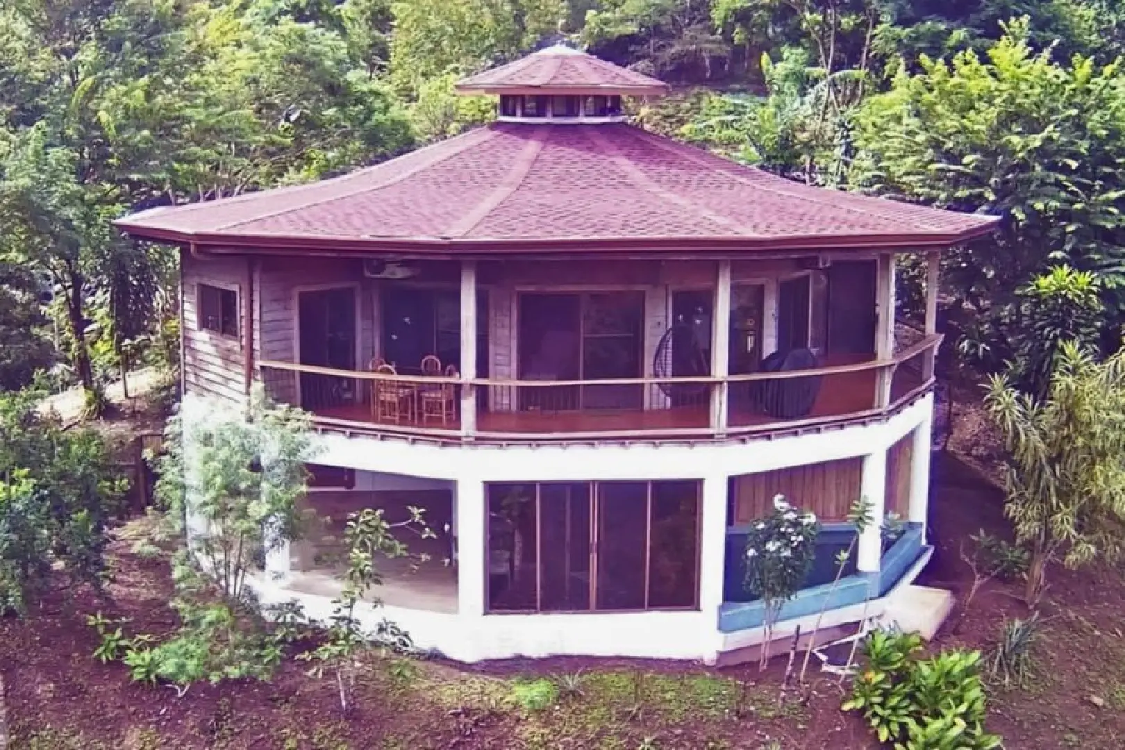 A large house with a roof that has been built.